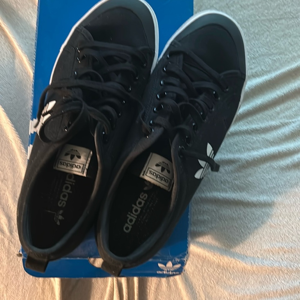 The perfect casual shoes with a dress or jeans